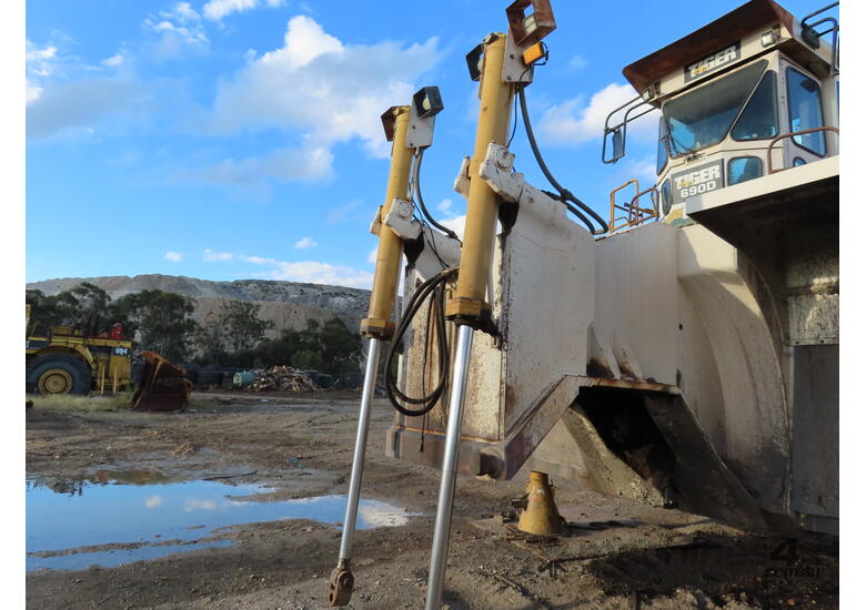 1996 Caterpillar Tiger 690D Wheeled Dozer