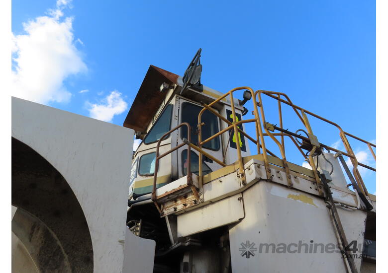 1996 Caterpillar Tiger 690D Wheeled Dozer