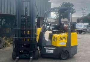 Narrow AISLE-MASTER 2 Tonne Articulated Forklift