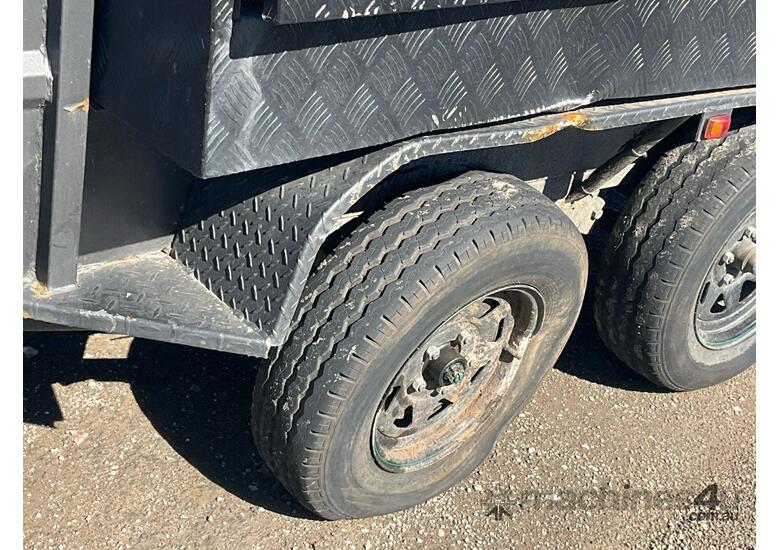 caption 2024 Mechid Dual Axle Enclosed Trailer