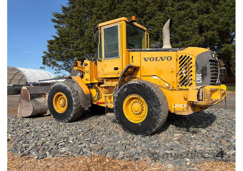 2004 Volvo L70E