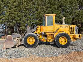 2004 Volvo L70E - picture17' - Click to enlarge