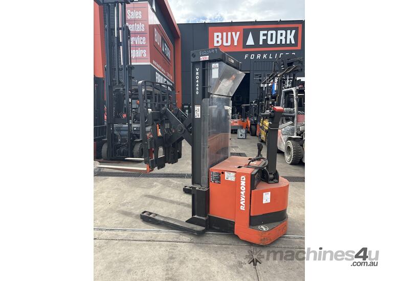 2015 Raymond Reach Walkie Stacker