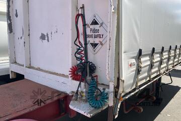 1998 Krueger ST-3-38 Tri Axle Curtainside A Trailer