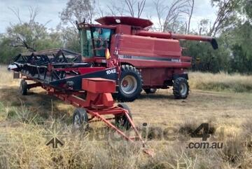 Case IH 2388 Header w Case IH 1042 Front & Trailer