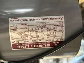 Topsew 981-01 Sewing Machine - picture0' - Click to enlarge