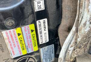 Isuzu 2012   NLR Crew Cab Tray