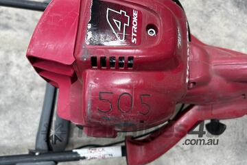 Honda Atom Pro Edge Trimmer 4 Stroke Unleaded (Council Asset)