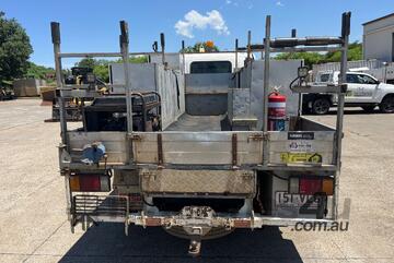 2010 Isuzu NPR 400 Medium Service Body