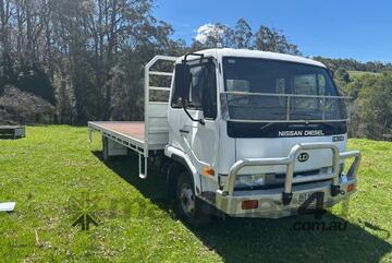 Ud 2007 Nissan MK240 