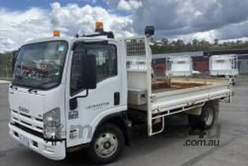 Isuzu 2011   Npr
