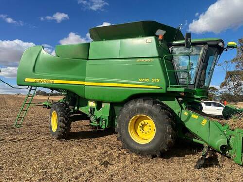 2011 John Deere 9770 STS Combines