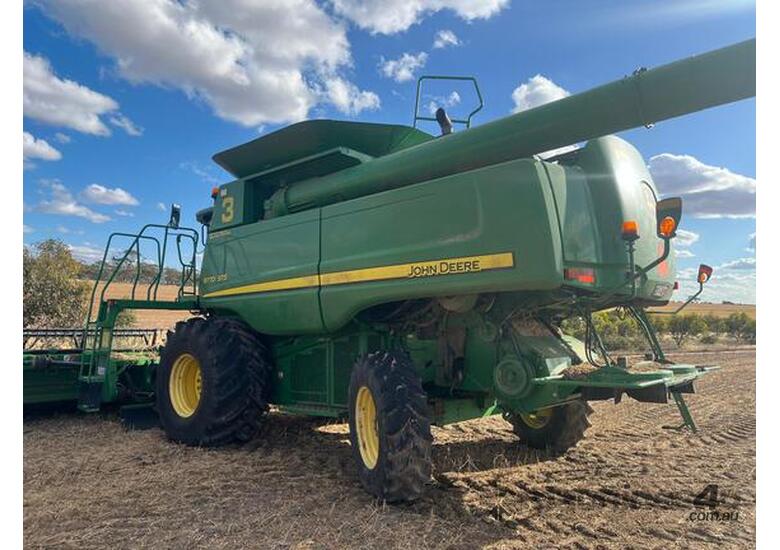 2011 John Deere 9770 STS Combines