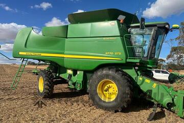 2011 John Deere 9770 STS Combines