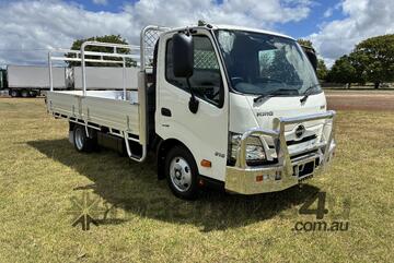 2025 Hino 616 AT 3430 WIDE TRADEACE Tray