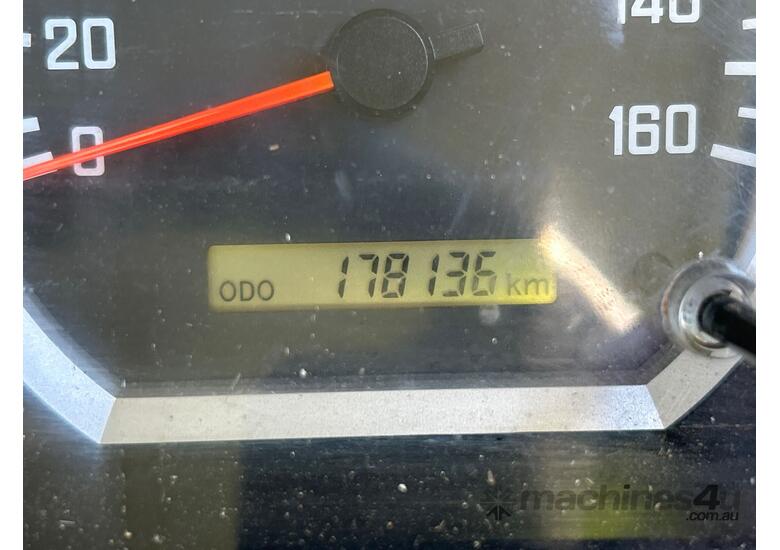 2017 Isuzu NLR 45-150 Tipper