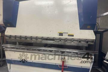 Yawei 3100 x 110 ton 5 Axis CNC Pressbrake