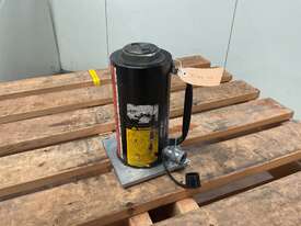 SPX Power Team Aluminium 55 Ton Model C Hydraulic Rescue Jack - picture2' - Click to enlarge