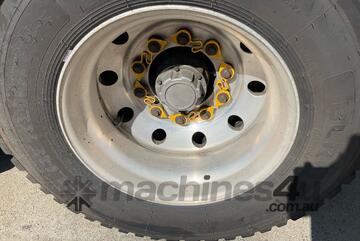 2010 Maxitrans ST3 Tri Axle Curtainside B Trailer