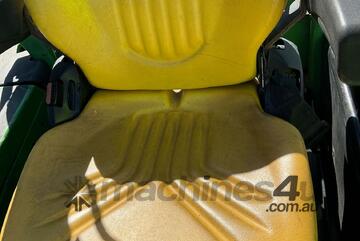 John Deere   1445 Ride On Mower