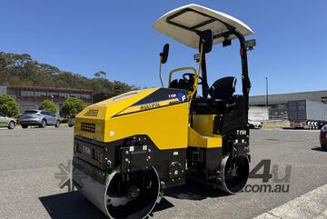   MULTIPAC 1.7T Double Drum Vibrating Roller