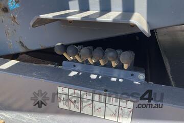 2023 Tesab TS1550 Track Mounted Scalping Screen