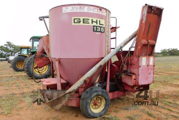 Gehl   135 Feedmixer