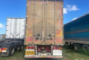 2018 Maxicube ST3 Tri Axle Refrigerated Pantech Trailer