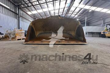 Caterpillar 2023 GP   938M