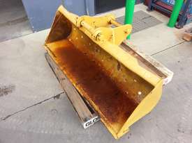 1600mm Batter Bucket with Drainage Holes - picture0' - Click to enlarge