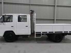 Isuzu NKR250 Tray Truck - picture0' - Click to enlarge
