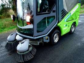Green Machine/Car Park/Street/Road/Floor/Sweeper - picture2' - Click to enlarge