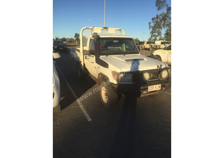 caption Toyota landcruiser workmate