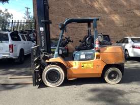 Toyota forklift 45 - picture0' - Click to enlarge