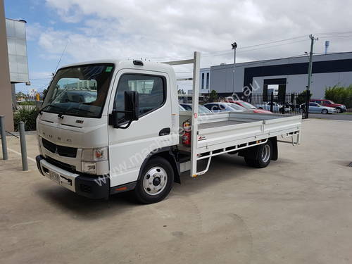 Mitsubishi Fuso Canter 615 Truck with tray 2016
