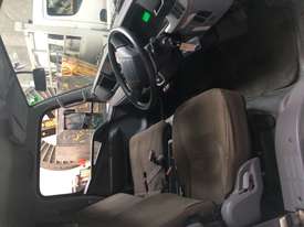 Mitsubishi Fuso Canter 615 Truck with tray 2016 - picture1' - Click to enlarge