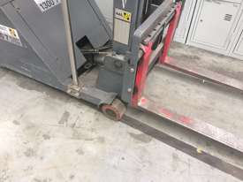 Used Walkie Stacker - picture0' - Click to enlarge