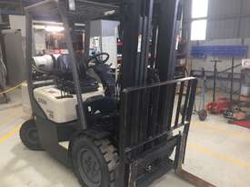 Crown 2.5T CG25E Forklift - picture0' - Click to enlarge