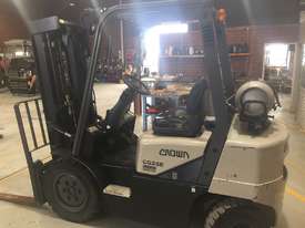 Crown 2.5T CG25E Forklift - picture1' - Click to enlarge