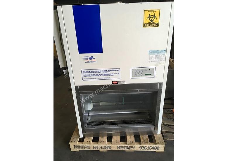 Used Clyde Apac Fume Extraction Cabinet Laminar Flow Cabinet In