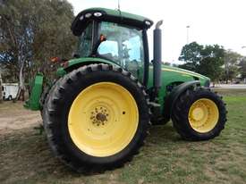 John Deere 8245R FWA/4WD Tractor - picture2' - Click to enlarge