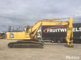 2010 Komatsu PC220LC-8 - picture2' - Click to enlarge