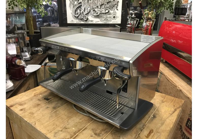 Used rancilio CLASSE 8 Coffee Machines in , Listed on Machines4u