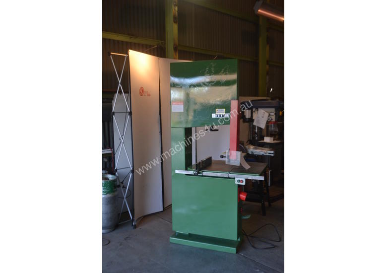 caption Heavy Duty Bandsaw Timber