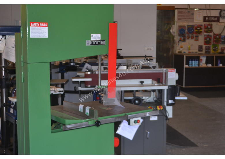 caption Heavy Duty Bandsaw Timber