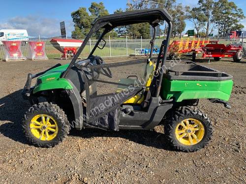 John Deere XUV 560 Gator Utility Vehicle