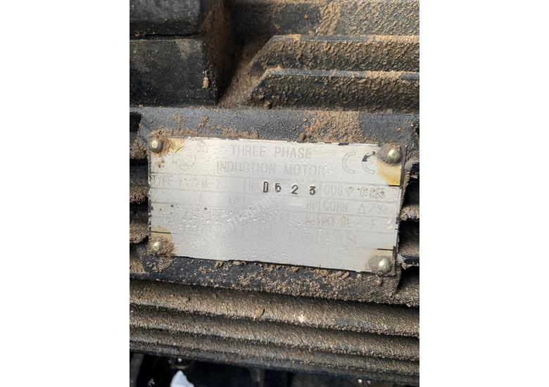 caption ABAC 5.5HP 3 Phase Air compressor