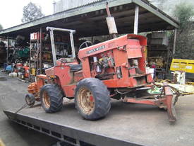 R40 ditch witch , dimantling all parts available  - picture0' - Click to enlarge