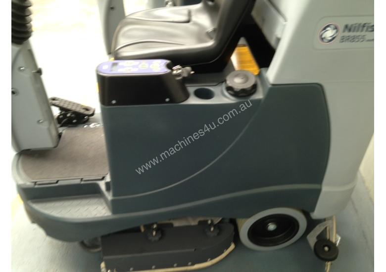 caption NILFISK BR855 scrubber