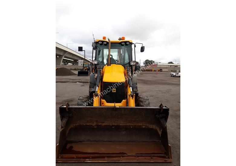 caption 2015 JCB 3CX BACKHOE U3767